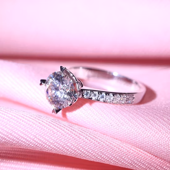Anelli in argento 925 di fabbrica Anello di fidanzamento da donna D Colore Vvs1 Anelli con diamanti da sposa con pietre preziose Moissanite per produttore di gioielli
